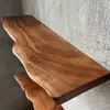 Prateleira de Madeira de Cânfora de Uma Palavra Porta-Objetos Estante de Livros de Madeira Maciça Sem Emendas Prateleira de Parede Painel de Fundo de Madeira de Tronco Sapatos Bolsas