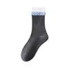 Calcetines al por mayor de A Cheng, Calcetines de algodón sin costuras para mujer, Calcetines con volantes de encaje, Cómodos y versátiles, Calcetines blancos absorbentes de sudor, Calcetines de media pantorrilla