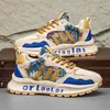 Sapatos casuais masculinos 2026 nova moda tendência versátil sola grossa sapatos baixos tênis de corrida para jovens atacado