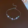 Pulseira Ajustável com Pingente de Flor de Pérola e Zircônia com Design Único, Joia Estilosa e Versátil