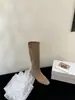 Botas Largas Ajustadas para Mujer Otoño/Invierno 2025 en Gamuza Marrón Melange con Tacón Oculto y Diseño Único Recortado