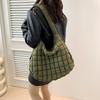 Bolsa de tecido de grande capacidade para axilas estilo coreano, nova chegada feminina 2024, bolsa tote simples e elegante, bolsa de ombro combinando