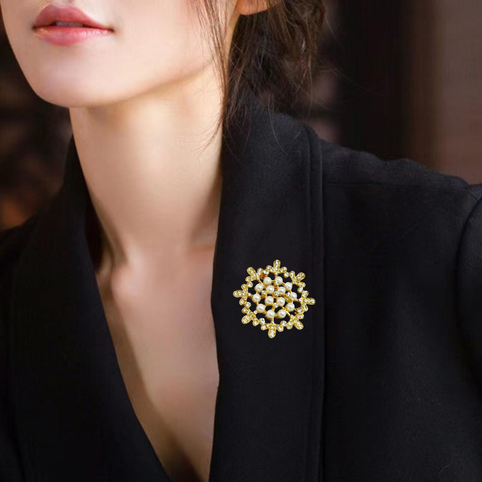 72B1C06AB4641A252553C70DFC71F1