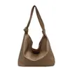Bolso bandolera de gran capacidad para mujer 2023 nueva moda retro bolso de hombro casual para todo uso bolso tote de axila de cuero suave