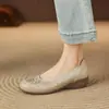 Deslumbrantes sapatos femininos de textura tecida estilo francês, 06 outono novo versátil sola macia casual slip-on elegantes sapatos de salto único