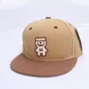 Gorra de Béisbol de Estilo Europeo y Americano de Visera Plana para Niños de 3 a 8 Años, con Parche de Oso m, Gorra Hip-Hop con Bloques de Color, Sombrero de Sol de Verano, Transfronterizo