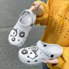 Zapatos perforados de nuevo estilo para mujer, zapatos cerrados de verano para uso en exteriores, sandalias slip-on para hombre, zapatos de playa ligeros de suela blanda, modernos para parejas