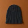 Suministro Transfronterizo de Gorros de Punto Acrílico sin Visera, Gorros Rayados de Moda Europea y Americana