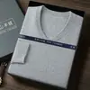 Suéter de cachemira para hombre para otoño e invierno, cuello en V, corte holgado, cuello alto, adecuado para uso business casual, camiseta base de lana para hombre