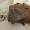 Gorro de Punto de Color Sólido Holgado para Mujer en Invierno, Moderno y a la Moda, Hace que la Cara Parezca Más Pequeña, Cálido y Protector de Orejas, Sombrero de Lana