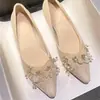 Sapato de Casamento Branco com Estampa de Grou na Cor Champagne Salto Grosso Sapato de Noiva Feminino Novo Estilo 2026 Primavera Xiu He Fu Duas Formas Sapatos para Madrinha Salto Alto
