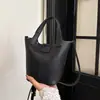 Bolsos para Mujer Bolso de Mano Suave de Cuero PU 2025 Nueva Moda Ins Bolso Cubo Casual Más Fácil de Combinar Bolso de Hombro Cruzado