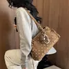 Nueva Bolsa Elegante de Hombro para el Viaje Diario 2026, Bolso de Lunares Estilo Coreano para Mujer, Bolso de Mano para Debajo del Brazo de Gran Capacidad, Súper Popular