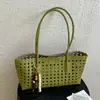 Bolso de Cesta de Vacaciones de Verano Nuevo Transfronterizo 2026, Bolso Tote de Hombro Único Hueco de Moda y Versátil para Madre e Hijo