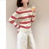 Suéter de punto a rayas rojas y blancas de un solo hombro descubierto con mangas largas para mujer 2026 Otoño/Invierno Nuevo Estilo Hermoso Conjunto Impresionante Suéter Individual