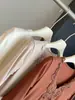 Top de punto versátil estilo coreano con retazos de encaje, cuello en V, manga corta para mujer, diseño francés de verano, elegante y entallado