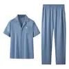 [Lujo Ligero] Nuevo Estilo Pijama de Algodón con Brillo de Agua para Hombre, Manga Corta y Pantalón Largo de Otoño e Invierno, Se Puede Usar Afuera, Conjunto para Estar en Casa, En Stock