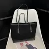 Bolso de Hombro Único de Moda con Colores Contrastantes, Tote de Gran Capacidad, Bolso de Hombro Tote Casual y Único, Lindo Bolso Tote Elegante 2025