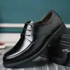 Zapatos de cuero para hombre transfronterizos zapatos de cuero formales de negocios para hombre zapatos casuales para hombre zapatos estilo coreano zapatos de trabajo talla extra grande
