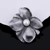 Broche de Flor de Liga Vintage Japonês e Coreano Transfronteiriço, Broche de Luxo de Alta Qualidade, Acessórios de Joias Femininas, Acessórios de Alfinete