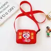 Bolsa Roja Pequeña Cuadrada de Año Nuevo para Niños Bolsa de Regalo Festiva de Dibujos Animados para Vacaciones Mini Monedero Accesorios Bolso Cruzado para Niños y Niñas