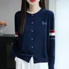 Nuevo Cárdigan de Punto Fino de Lana Redondo para Otoño Temprano 2025 de Manga Larga para Mujer con Bloques de Color, Perro con Diamantes Calientes, Top Holgado