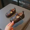 Sapatos de Bebê para Meninas Primavera e Verão, Sapatos Pequenos de Couro Estilosos, Sapatos de Princesa Mary Jane, Sapatos para Bebês que Estão Aprendendo a Andar, Sapatos de Bebê com Solado Macio
