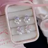 Pendientes de botón Exquisitos Delicados Brillantes Corte Rosa Circonita Cúbica Rosa Pendientes de Perla Pequeños Simples de Alto Valor Adornos para Orejas