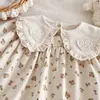 Romper Floral Novo para Bebê Menina Primavera e Outono Body de Manga Longa Estilo Coreano com Gola de Boneca Roupa Doce para Engatinhar Bebê Roupa Externa