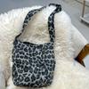 2026 Bolso Sencillo Estilo Chica Caliente Estampado de Leopardo Otoño e Invierno Nuevo Bolso Tote Estampado de Leopardo Bolso de Hombro Estilo Perezoso para Mujer