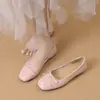 Moda Casual Nova Primavera/Verão 2026 Rosa Nude Bico Redondo Estilo Doce Sapatos com Laço para Comércio Exterior