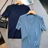 Hongmi Apparel/2026 Blusa de tricô com gola U de manga curta para mulheres, modelagem justa, afina a silhueta, cor sólida, fina, adequada para o trabalho, blusa elegante