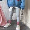 Primavera e Outono Feminino Uso Infantil Leggings Baby Western Style Personalidade Infantil Trendy Brand Coreano Solid Color Elastic Calças Atacado
