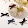 Otoño e Invierno Retro Versátil Hecho a Mano Terciopelo Lazo DIY Pasador Clip de una Palabra Decoración de Caja de Regalo Zapatos y Calcetines Accesorios para el Cabello Accesorios