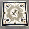 Pañuelo Cuadrado Decorativo JM Estilo Ecuestre Británico con Paleta de Colores de Alta Gama, Se Puede Usar como Bufanda, Chal, Pañuelo para la Cabeza o Accesorio Elegante