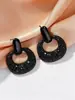 Novos Brincos de Diamante de Cobre da Primavera de 2024 Design de Moda Brincos Únicos para Mulheres Elemento de Luxo Leve Brincos
