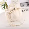 Bolsa de Peluche Plegada Nueva de Otoño/Invierno 2025, Popular de Nicho, Bolsa de Calabaza Linda, Bolso de Mano, Bolso Cruzado Nublado Elegante