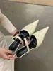 Zapatillas Mula de Tacón de Aguja Puntiagudas Color Rojo Estacional French First Encounter para Mujer, Elegantes para Exteriores de Otoño, Punta Cerrada Tacón de Gato, Sexy y Versátiles