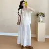 Moda de Verano 2025 Nuevo Top Babydoll de Maternidad con Escote Redondo y Bordados + Falda Larga de Encaje Traje de Maternidad