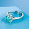 Anel de abertura microincrustado com zircônia Olho de Diamante completo anel de zircônia azul e verde de luxo incrustado com oito corações e oito flechas grupo de anéis com dedos de diamante