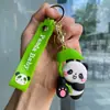 Llavero de Panda de Bambú de Dibujos Animados Muñeco de Plástico Suave Colgante para Mochila Escolar Llavero de Coche Muñeco Atrapador Pequeño Regalo Venta al por Mayor