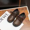Sapatos infantis de couro, sapatos para meninos, novos sapatos de performance de sola macia estilo britânico para primavera e outono para alunos escolares, sapatilhas para meninas