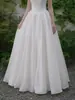 Vestido de novia ligero estilo francés con tirantes de tafetán, escote cuadrado simple y elegante, adecuado para fotografía de viajes al aire libre, con una falda voluminosa, perfecto para la salida de la novia