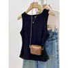 Top Branco Plissado de Gola Redonda Sem Mangas para Mulheres no Verão, Camisola Versátil com Fio Ajustada para Meninas Quentes Usarem Fora