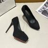 Sapatos femininos de salto alto deslumbrantes com pasta de feijão vermelho 2024 primavera novos tamanhos grandes 42 sapatos de salto agulha plataforma à prova d'água de cor sólida europeia e americana