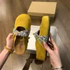 Meias-pantufas Fechadas de Couro Macio com Elevação para Mulheres, Novo Estilo Birkenstock Verão 2026, Tamancos Slip-On Super Populares, Versão Coreana