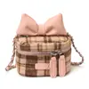 Bolso Transfronterizo Estilo Chanel con Lazo para Mujer Modelo Nuevo 2024 Bolso Cruzado de Cadena Dulce Moda Bolso Labial para Niñas