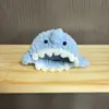 Muñeco de peluche vegetal original hecho a mano, de ganchillo, con gorro de oso autoburlador, accesorios suaves y encerados.