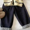 Conjunto de cárdigan de punto estilo coreano para niñas, ropa infantil, nuevo top a rayas elegante y jeans para otoño e invierno 2026