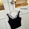 Camisola feminina com costas cruzadas e bojo, adequada para usar por baixo ou por cima, anti-exposição, estilo artístico